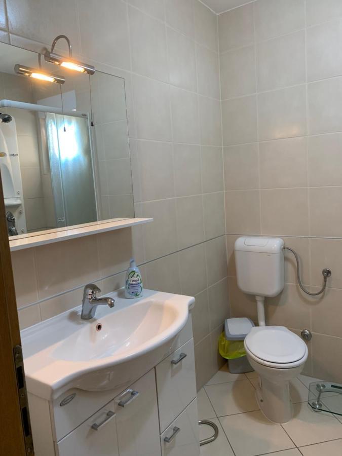 Gallery Apartman Nada Zaboric Exterior foto